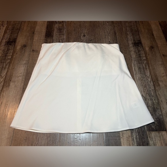 Tuckernuck White Strapless Blouse - Picture 2 of 7